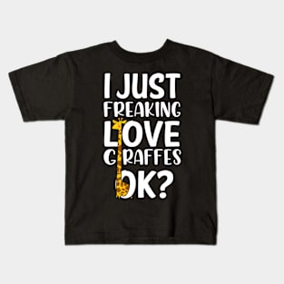 Love Giraffes Kids T-Shirt